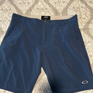 Oakley men’s golf shorts. Size 40